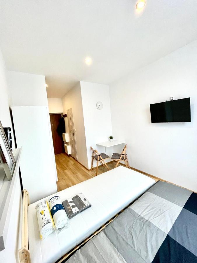 Sleep And Go Apartment - Free Parking 卡托维兹 外观 照片